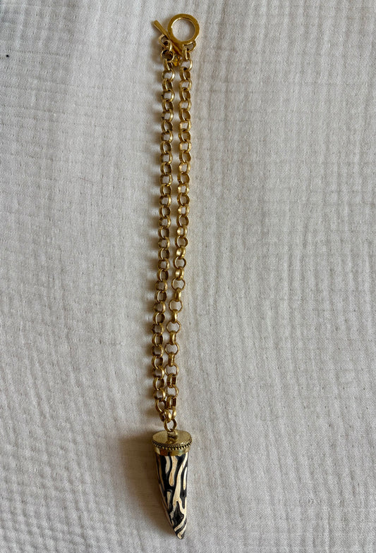 Saddle Horn Shaped Necklace